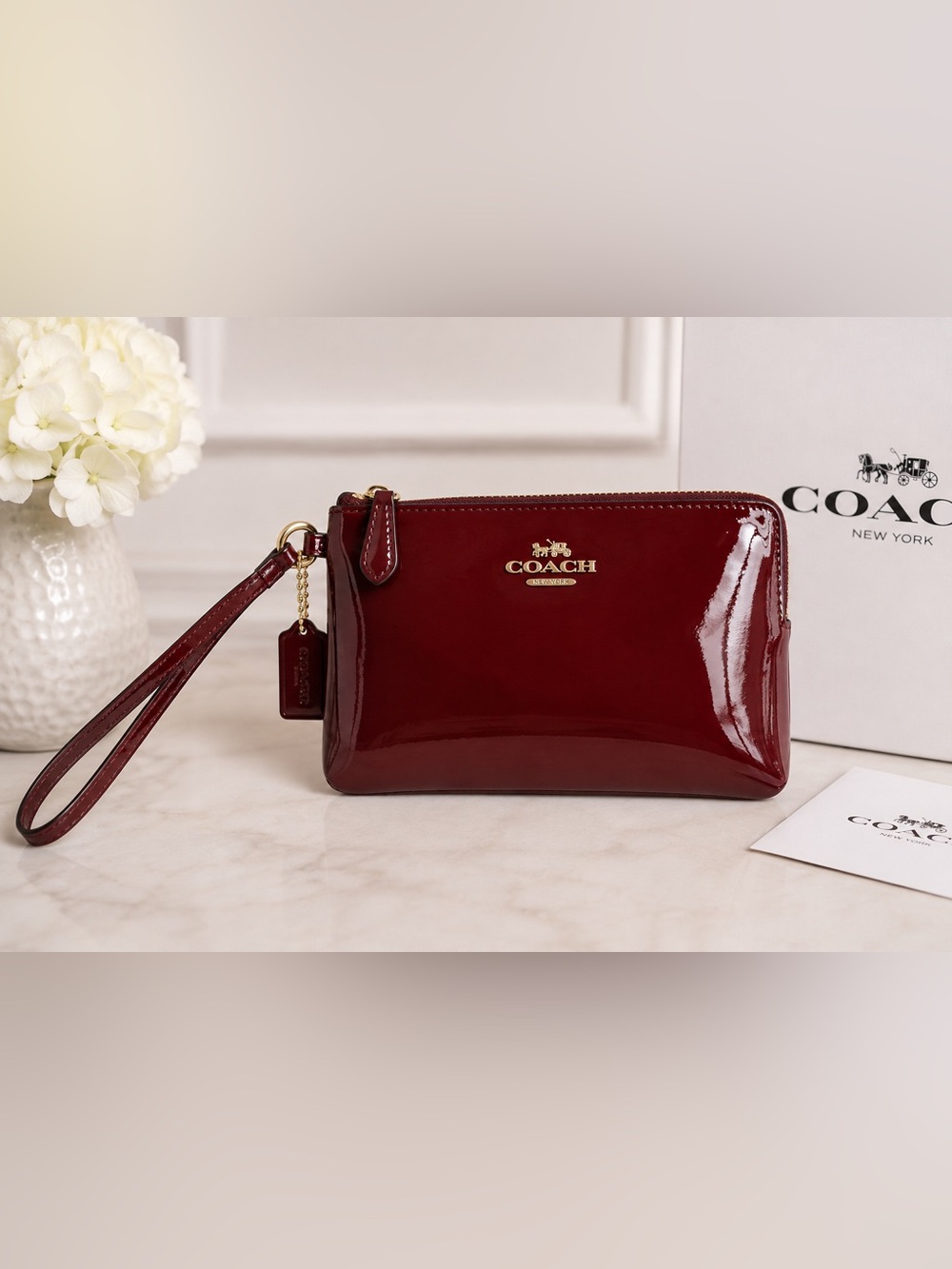 COACH New York Patent Leather Wristlet Clutch Zip Bag in‎ Bordeaux Red